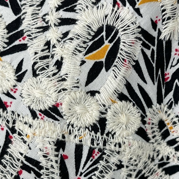 Solitaire Embroidered Tunic Top Size S - Picture 7 of 8